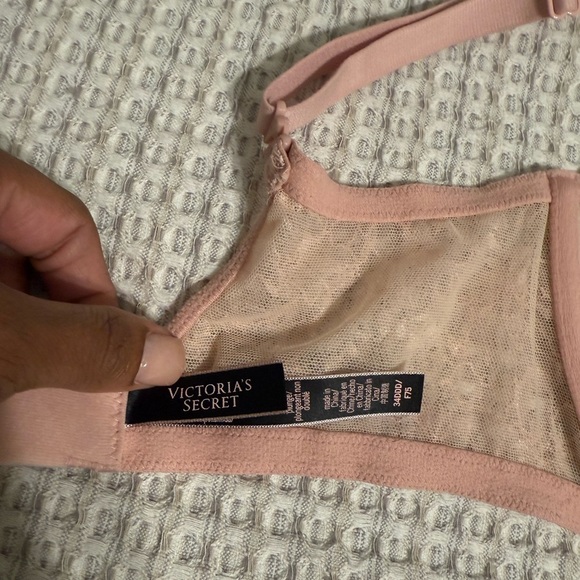 VS Lace Underwire Push-Up Bra Without Padding - Picture 4 of 4